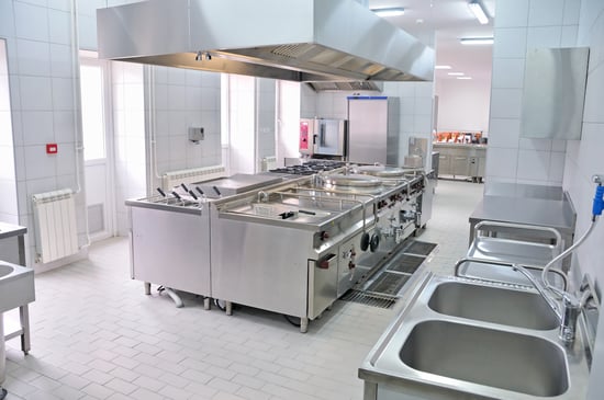 commercial kitchen_63194571