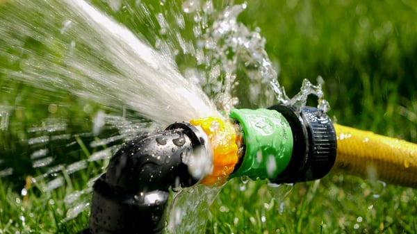 garden hose leak_628685679