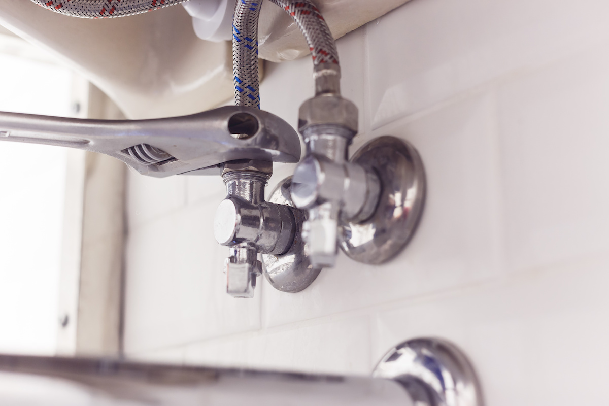 sink drain care_313494755